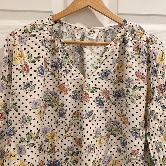 Anthro dRA Los Angelos White Polka Dot Floral Shirt - Picture 3 of 13